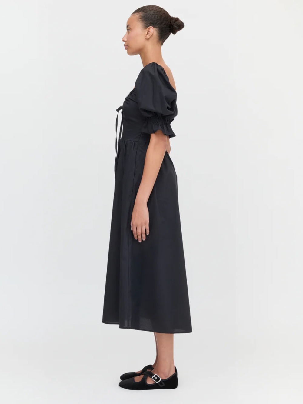 Hill House Black Puff-Sleeve Midi Dress with Gathered Waist - Picture 2 of 12